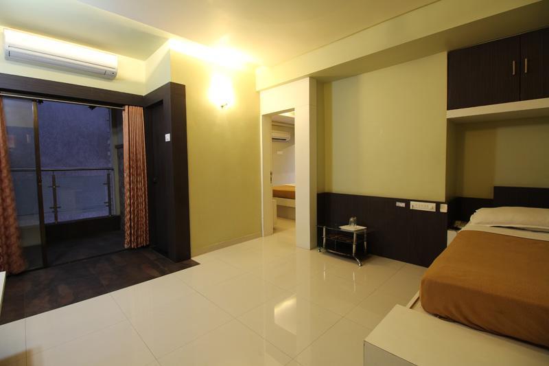 Hotel Sham Suman, Kolhapur- Opposite To Mahalaxmi Temple Buitenkant foto