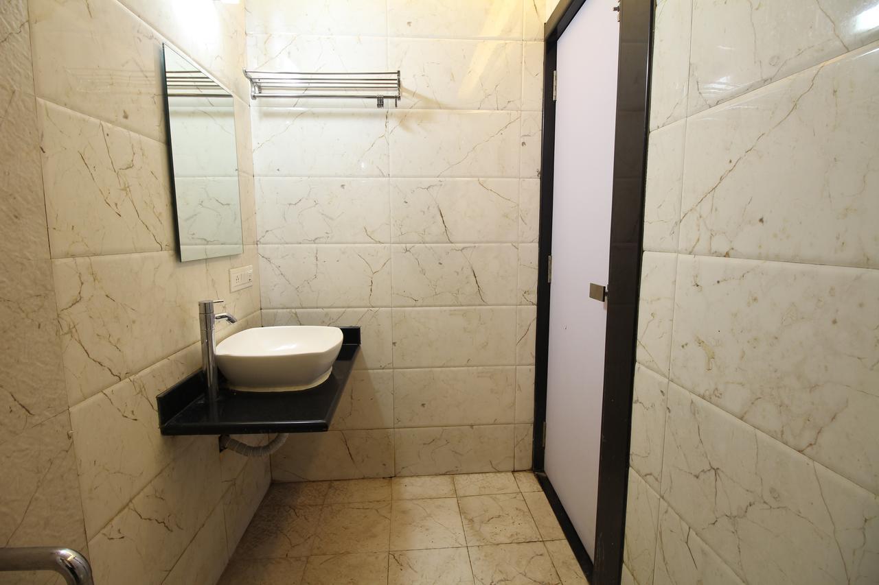 Hotel Sham Suman, Kolhapur- Opposite To Mahalaxmi Temple Buitenkant foto